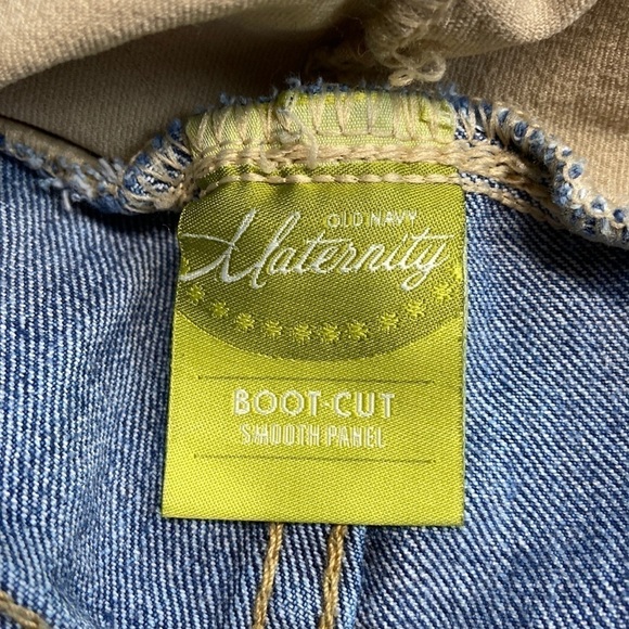 Old Navy Maternity Boot Cut Smooth Full Panel Medium Wash Comfy Maternity Jeans - Picture 6 of 14